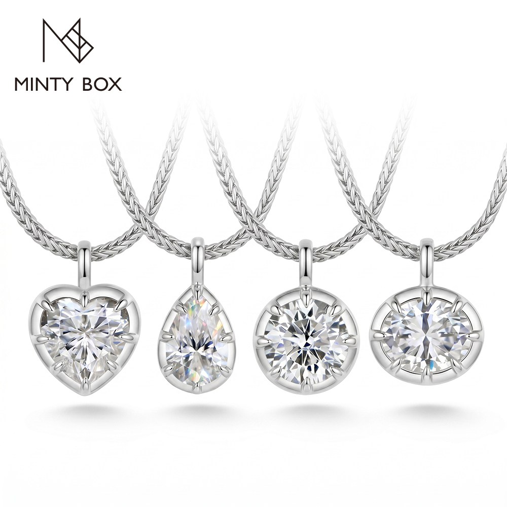 Bezels Set Pendant - Collezione di Pendenti in Moissanite con